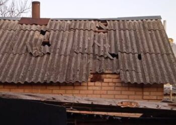 Окупанти вдарили по двох районах області: постраждала 78-річна жінка