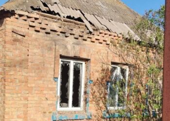 Постраждала 35-річна жінка внаслідок обстрілів Нікопольщини