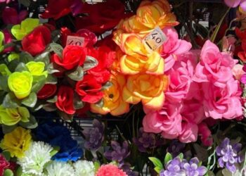 Які штрафи загрожують дніпрянам за продаж штучних квітів