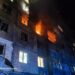 У Кам’янському “шахед” влучив у багатоповерхівку: є жертви