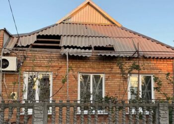 Пошкоджені будинки і підприємства: під вогнем були Синельниківщина та Нікопольщина