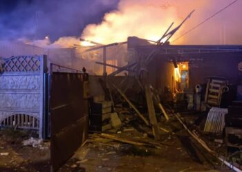 Загиблий, поранений та багато руйнувань: наслідки атаки “шахедів” на Дніпро