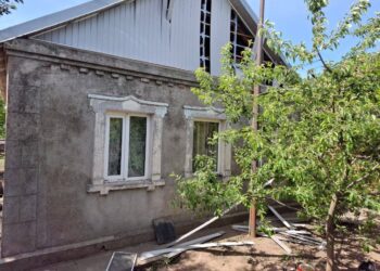 Окупанти били по Нікопольщині   дронами-камікадзе та артилерією: є руйнування