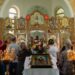 В одному з храмів прифронтової Синельниківщини щонеділі збираються люди, аби помолитися за Україну та триматися купи