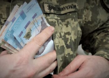 Затримали за хабар працівника ТЦК у Дніпрі