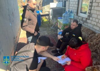 На Дніпропетровщині судитимуть жінку, яка видавала себе за юриста та ошукала військових на майже 3,5 млн гривень