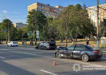 Моторошна ДТП у Кривому Розі: внаслідок зіткнення чотирьох авто загинув водій