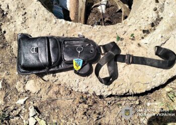 У Покрові 17-річний підліток побив та пограбував військового