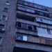 Через обстріли у Нікополі пошкоджений торгівельний центр та багатоповерхівка