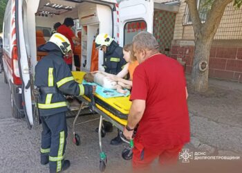 У Покрові дитина випала з вікна п’ятого поверху