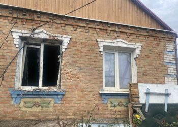 На Синельниківщині внаслідок обстрілів постраждала 24-річна жінка