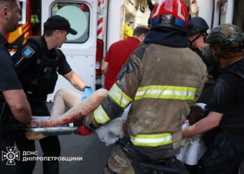 У лікарні Дніпра померла 21-річна постраждала через нічну масовану атаку