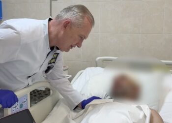 У лікарні Мечникова провели унікальну операцію на мозку, аби повернути до життя пораненого захисника