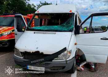 Ракетний удар по Дніпровському району: є загиблий та поранений
