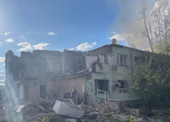 З-під завалів будинку у Межовій дістали тіло жінки