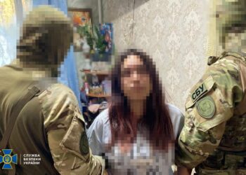 На Синельниківщині зловили 20-річну дівчину, яка фіксувала рух ешелонів з військовою технікою