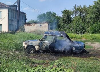 Загинув 62-річний чоловік внаслідок влучання FPV-дроном в автівку на Синельниківщині