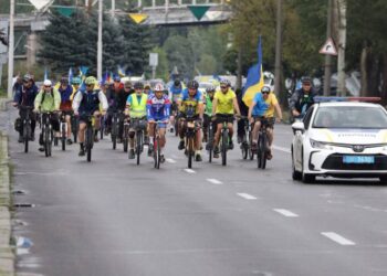 У Дніпрі відбувся патріотичний вело- та автопробіг до Дня Незалежності України