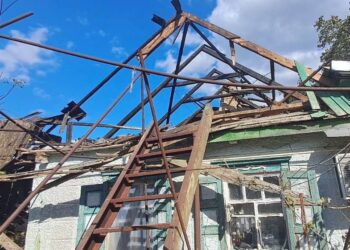 Окупанти гатили по трьох районах області: де сталися руйнування