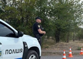 У Кривому Розі поліцейський  застрелився в автівці біля цвинтаря