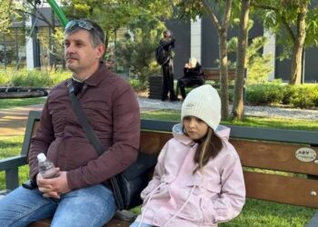 З лікарні Дніпра виписали 9-річну Єву, яка травмувалася у парку Шевченка