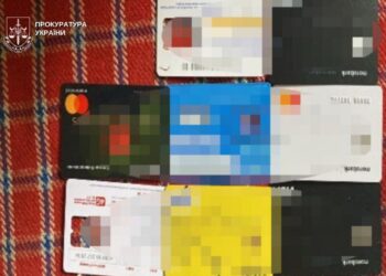 У Дніпрі судитимуть шістьох учасників шахрайського «кол-центру», які ошукували пенсіонерів