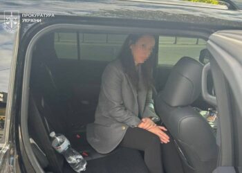 У Дніпрі за долари продавали прописку військовозобов’язаним чоловікам