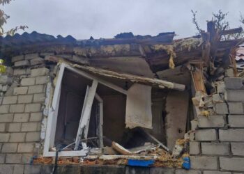 Внаслідок обстрілів Нікопольщини сталися пожежі та руйнування
