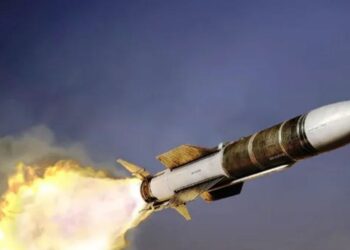 Поранено чоловіка внаслідок ракетної атаки на Дніпро