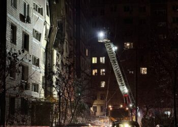 Яка доля зруйнованого будинку на Перемозі
