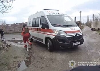 На Нікопольщині врятували пораненого чоловіка після удару БпЛА