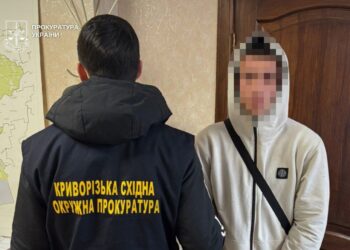 У Кривому Розі 16-річного хлопця вбили ножем у серце: затримали вбивцю