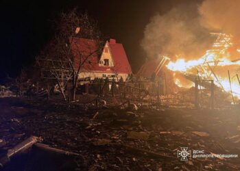 У ДСНС показали наслідки атак на Дніпропетровщину