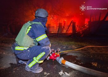 Удар БпЛА по Дніпру та атаки на область: є загиблий та постраждали діти