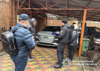 Схема на мільйони: на Дніпропетровщині зникли гроші для ЗСУ