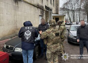 У Дніпрі викрито організаторів нелегального переправлення чоловіків за кордон