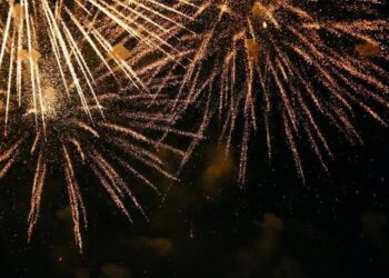 У Нікополі розшукують порушників, які запустили вчора увечері гучний салют