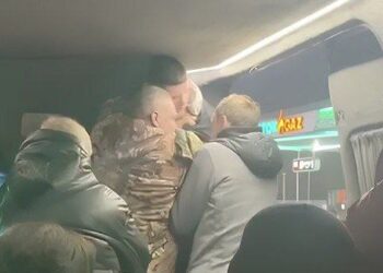 Різанина у маршрутці Кривого Рогу: постраждав військовий на милицях