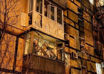 Масована атака БпЛА у Дніпрі: сталися пожежі, є руйнування