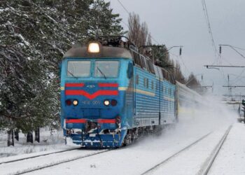 Внаслідок нічних обстрілів поїзди до Дніпра рухаються із відхиленням від графіку