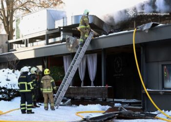 Масштабна пожежа у Дніпрі: згорів ресторан