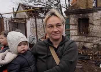 За 40 кілометрів від фронту: як евакуюють родини з дітьми у Васильківській громаді