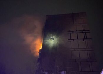 Атаковано три райони області: у Кривому Розі дрон влучив у багатоповерхівку