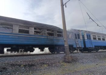 Ворожий дрон влучив у поїзд на Дніпропетровщині: є загиблий та поранені