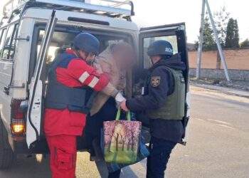 Ворожі атаки на Дніпропетровщині: поранені люди та пошкоджені будинки