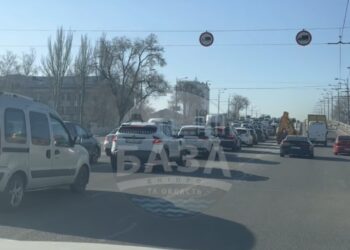 Ранкова тягнучка у Дніпрі: де рух ускладнено