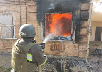 Росіяни атакували три райони Дніпропетровщини: є поранені