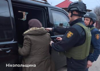 Окупанти атакували Дніпропетровщину дронами та артилерією: є поранені та руйнування