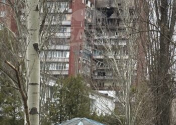 У Дніпрі існує загроза обвалу верхніх поверхів 14-поверхівки після атаки РФ