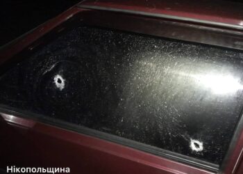 Обстріли Дніпропетровщини: поранені підлітка і чоловік, пошкоджена інфраструктура